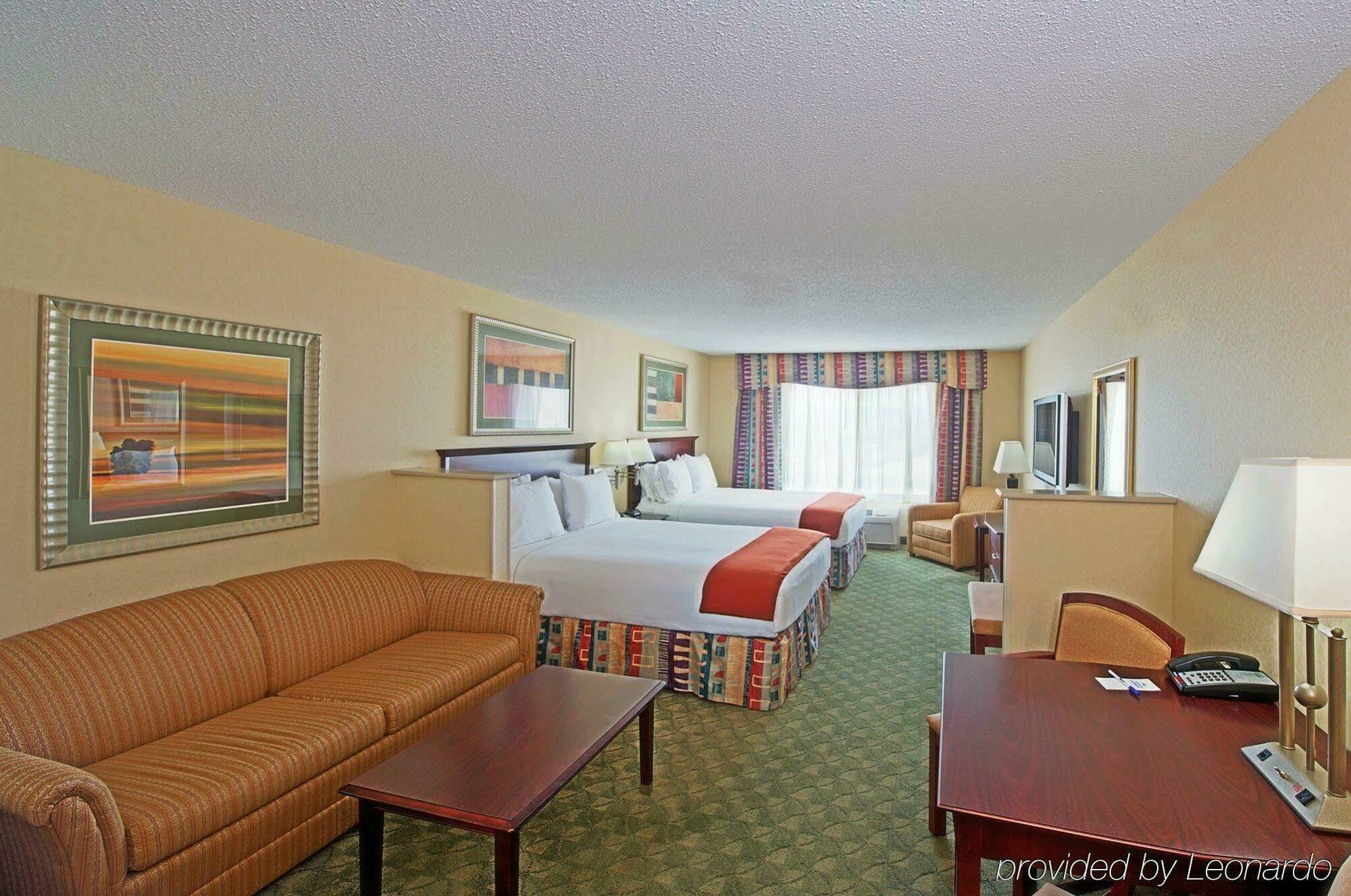 Express I-10 East By Ihg 2*